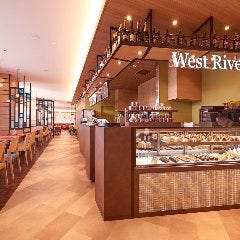 cafe&restaurant West River̎ʐ^1