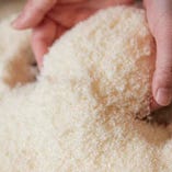 浅草のパン屋から仕入れた、上質なパン粉を使用。