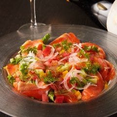 鮮魚の燻製カルパッチョ