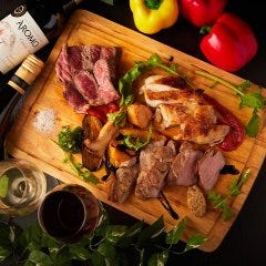 豪華！3種の牛肉ステーキプレート