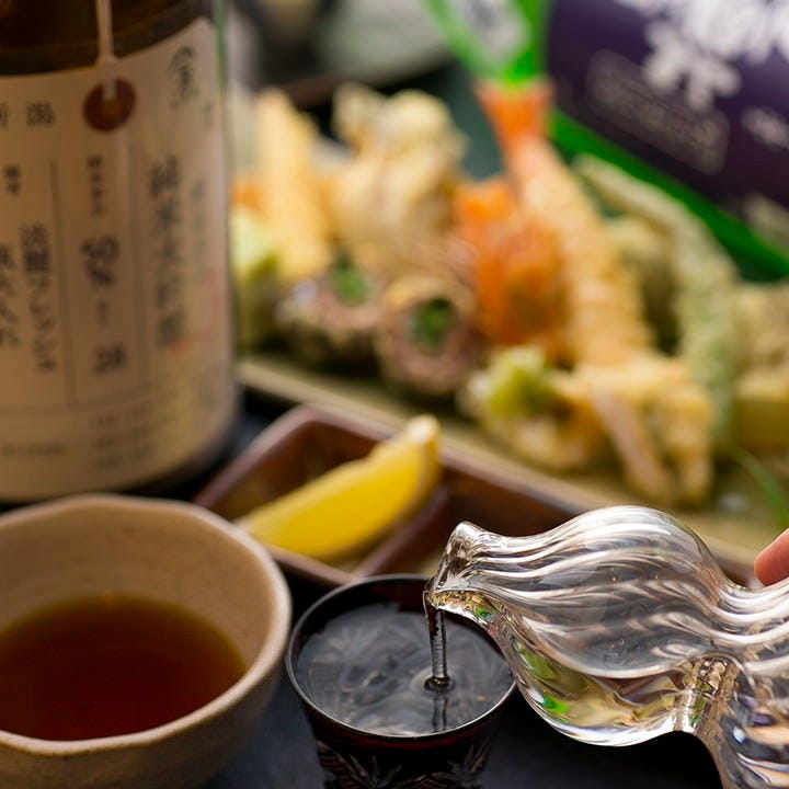 天ぷらと日本酒の素晴らしいコラボレーションを味わってください