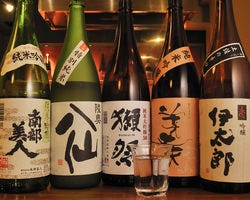 日本酒・焼酎は日替わりで色々取り揃えております。