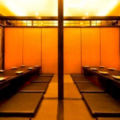 人数に合わせた個室をご用意。掘り炬燵のお席でお寛ぎください。