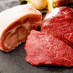 シェフ選りすぐりのお肉をご用意しています