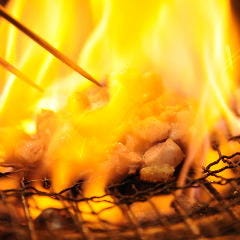 銀座 独楽_備長炭で豪快に炙ります