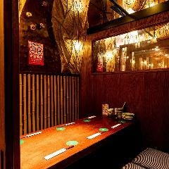 銀座 独楽_テーブル半個室（～6名様）和情緒にあふれ、おこもり感のある半個室