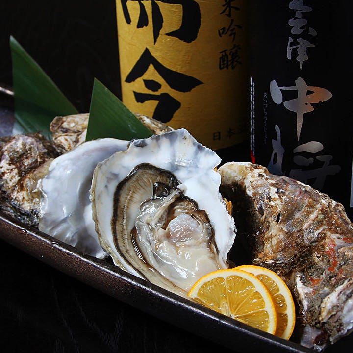 大ぶりでクリーミーな北海道厚岸産の牡蠣は食べる価値あり！