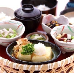 ご飯ととろろ とろ麦 立川ガーデンテーブルズ店