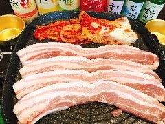 サムギョプサル食べ飲み放題×韓国料理 金の豚 