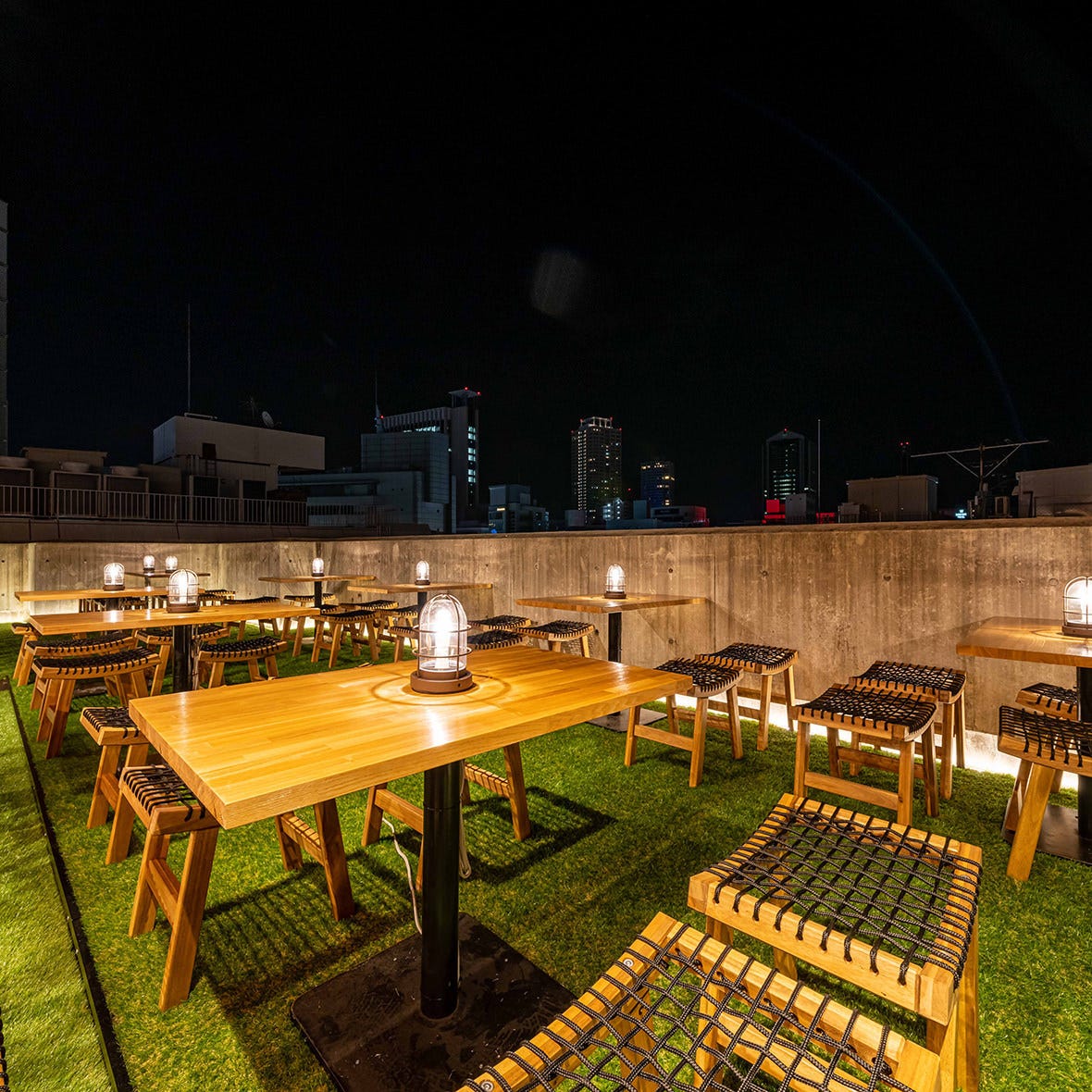 神戸夜景 ビアガーデン×BBQ ROOFTOP TERRACE 三宮本店 メニュー：誕生