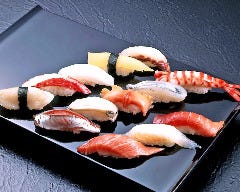 旬や産地にこだわった本格江戸前鮨