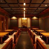 歌舞伎の寄席に倣った空間で南禅寺名物・湯豆腐を・・・