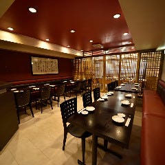 2階フロアは最大60名様までの貸切大宴会がご利用可能です