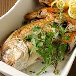 新鮮魚介には自信あり！クイントの魚介料理をお楽しみください！