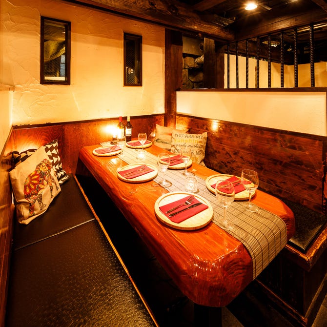 個室 肉バル Agura 新宿本店 新宿 居酒屋 ぐるなび
