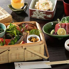 【お昼限定】花遊手かご弁当『花』全8品｜近江の幸を手かごに。茶碗蒸し、天ぷらもご用意いたします