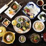 懐石コース料理 全9品 11,000円｜少し豪華な内容に。季節食材と、創意を凝らした一品をご用意