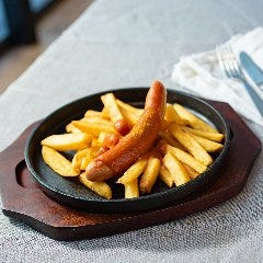 カリーヴルスト ポテト付／Currywurst Add French Fries