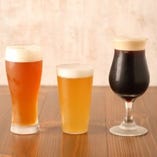 クラフトビールは1杯750円～。樽は無くなり次第違う銘柄を入れ替えるので、いろんなビールとの出会いを楽しめます！！