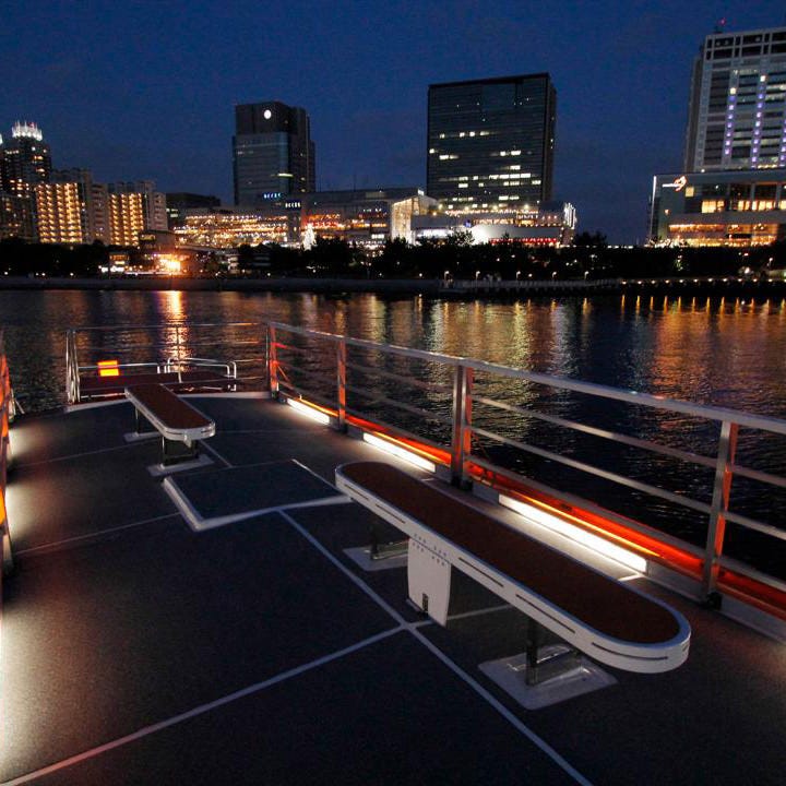 屋形船にゆられながら東京でしか味わう事の出来ない夜景を堪能♪