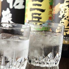 水割り、ロック、お湯割り…。焼酎はお好きな飲み方でどうぞ。