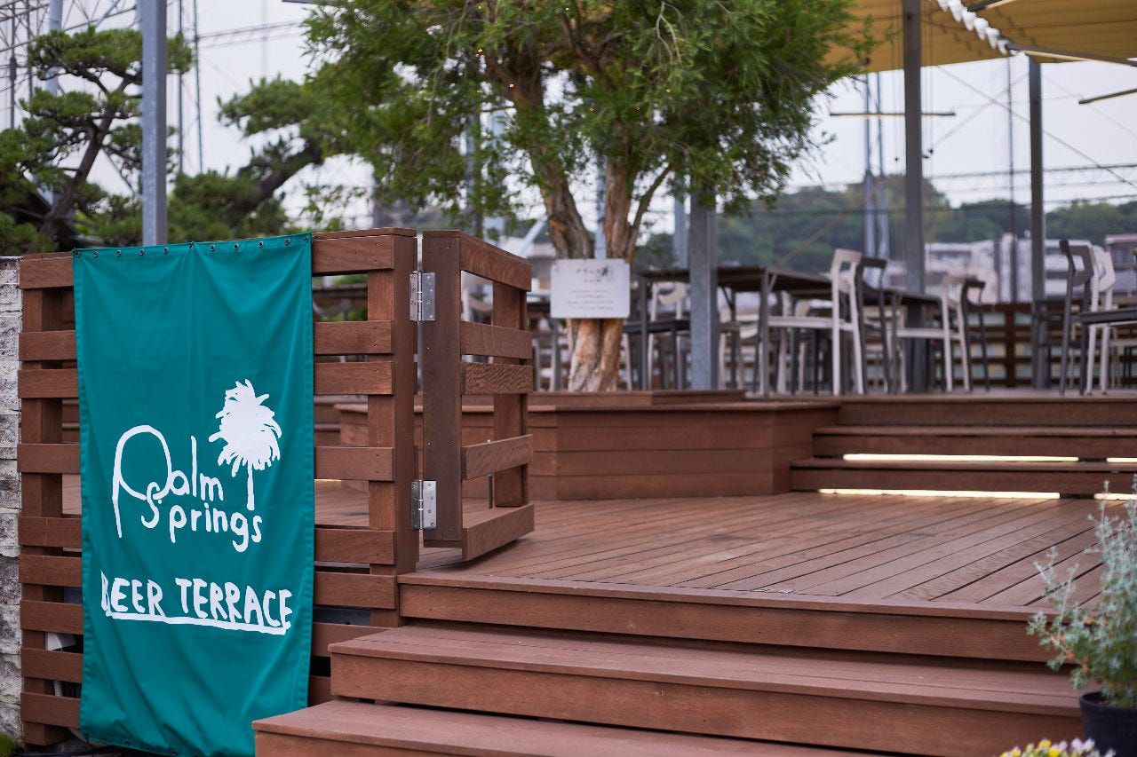 PALM SPRINGS Family restaurant ＆ Golf range