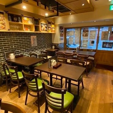 粤港美食 二号店_《テーブル席》お一人様から少人数宴会まで対応可能◎