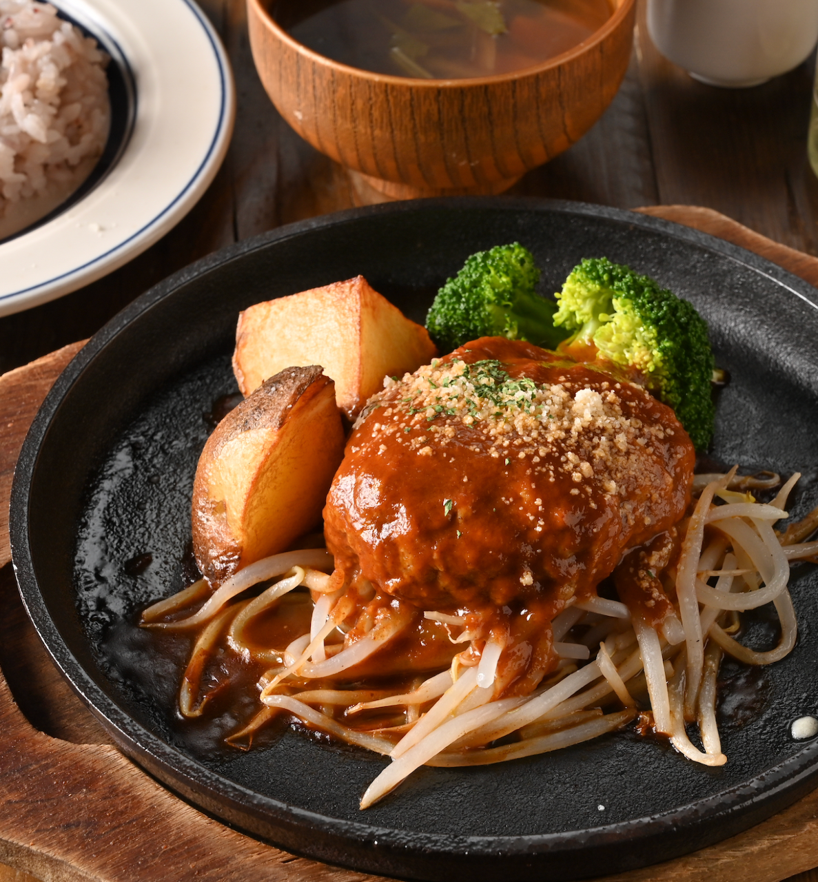 ランチ様♡ 平日ランチ限定》【王様御膳】なんとお肉が13種類！！ドリンク