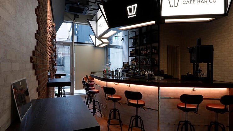 七色のミクソロジーカクテル Cafe Bar Co 西麻布 バー ぐるなび
