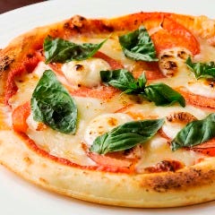 平日ランチ【選べるメインディッシュにサラダ＆スープバー、デザート、ドリンクバー付】
