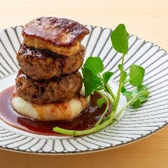 神戸牛ハンバーグロッシーニ風　～赤ワインソース～