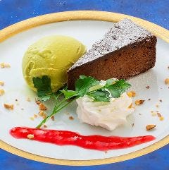 ピスタチオジェラートとガトーショコラ