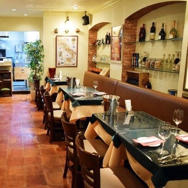 Pizzeria＆Wine Bar Luna Lucca  店内の画像