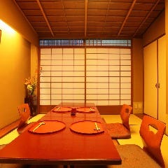 お昼から完全個室をご利用頂けます。 顔合わせ・お昼のご接待に