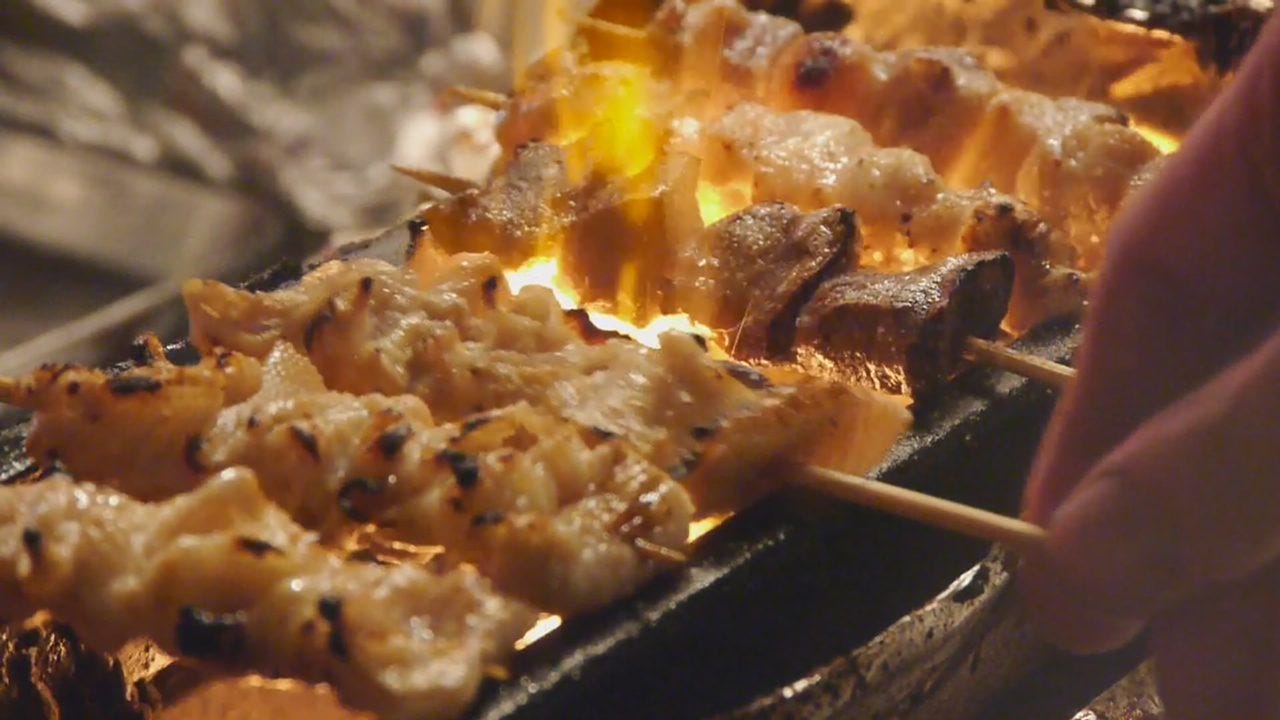 本格備長炭で焼き上げる薫り高い串焼き料理もおすすめです！