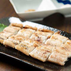 国産うなぎの味を堪能♪ 白焼きは、わさび、塩で！