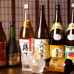地酒や有名銘柄酒など選りすぐりの お酒をご用意しております。
