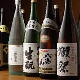 全国各地から選りすぐりの日本酒を多種多様に取り揃えております