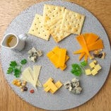 世界のチーズ盛り合わせ　7種