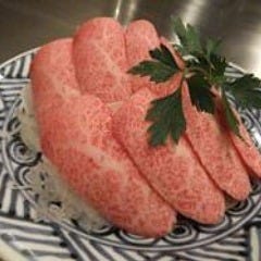 牛肉の刺身 イチボ ヒウチ等の良質な部位をどうぞ