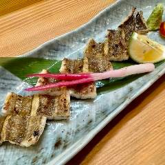 瑞々しく肉汁溢れる大きな穴子の　白焼き/タレ焼き
