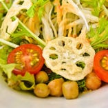 ハリハリ水菜と三種豆の和えサラダ