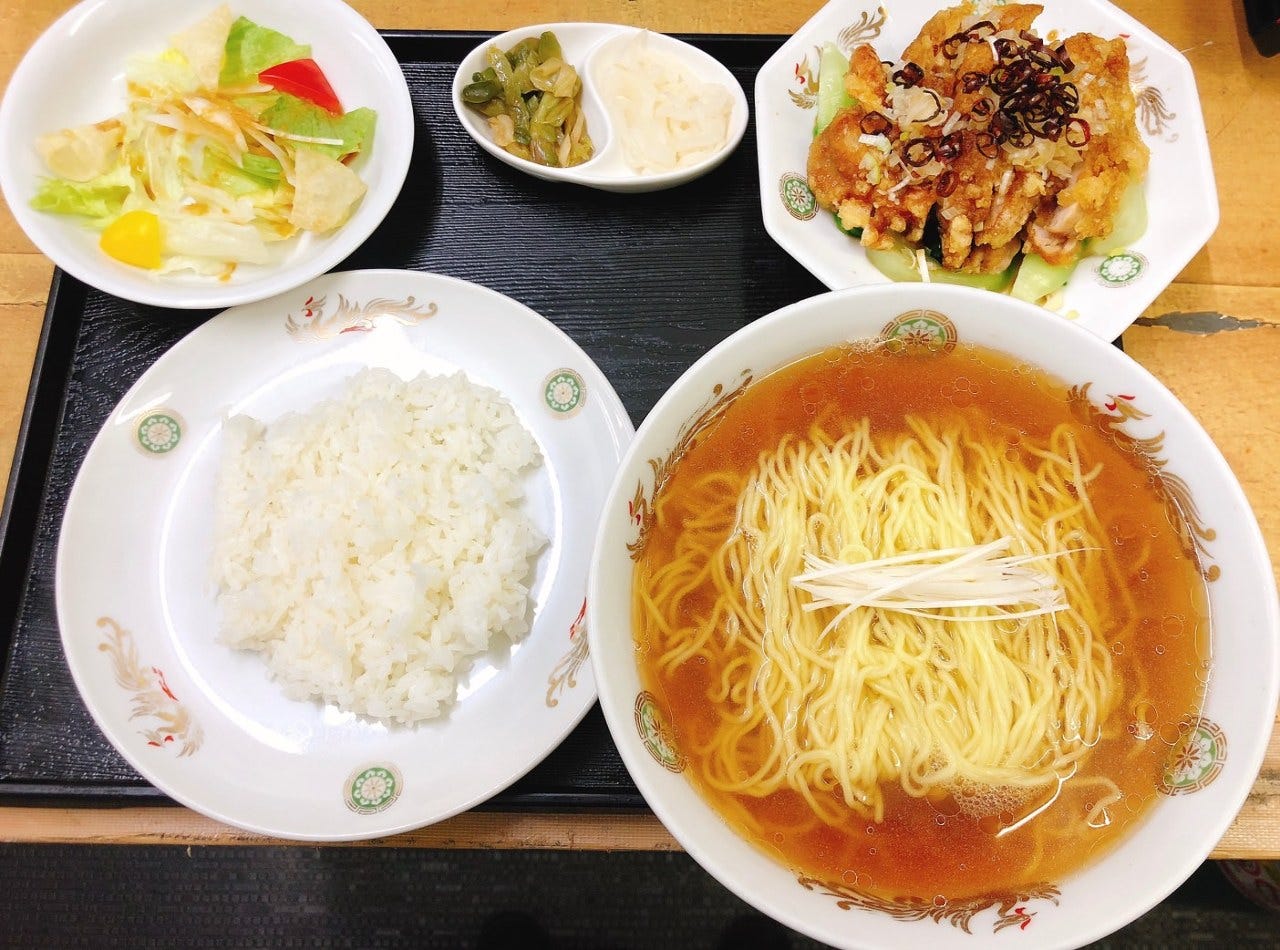 味の中華 羽衣 銀座本店炸鶏麺