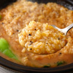 お勧め白湯料理NO.6＜フカヒレと黒トリュフの土鍋餡かけチャーハン＞