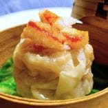 お勧め5.ズワイ蟹と玉葱の特大シューマイ（１ヶ）
