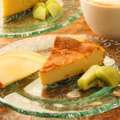 ホームメイドチーズケーキ! 午後のひとときをお過ごしください