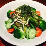 蒸鶏と水菜の中華風サラダ