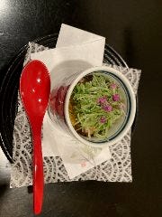 酢飯と穴子の味のバランスがいい一口寿司