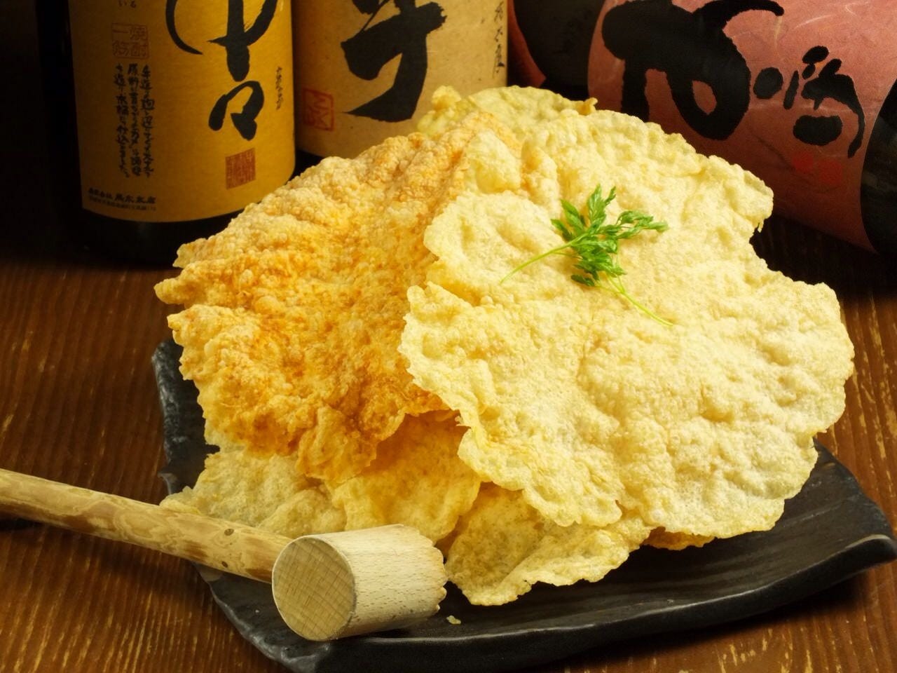 【鶏せんべい】串兵衛のオリジナル鶏料理♪サクサクのパリパリ！
