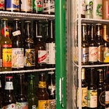 30種類以上の各国のボトルビールをご用意！